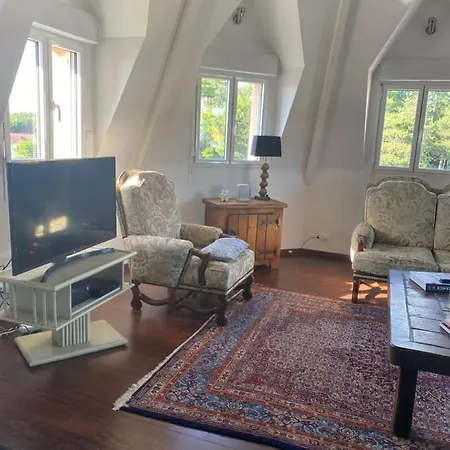 Le Clos Luce Apartment *